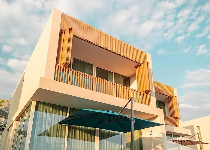 Villa Verde - Your Coastal Haven Retreat